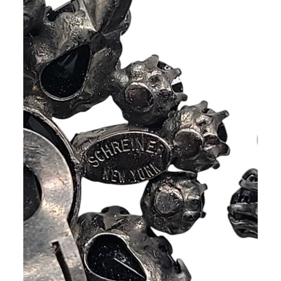 Schreiner New York Runway Style Clip On Earrings Black Rhinestone Cluster VTG - Picture 8 of 16